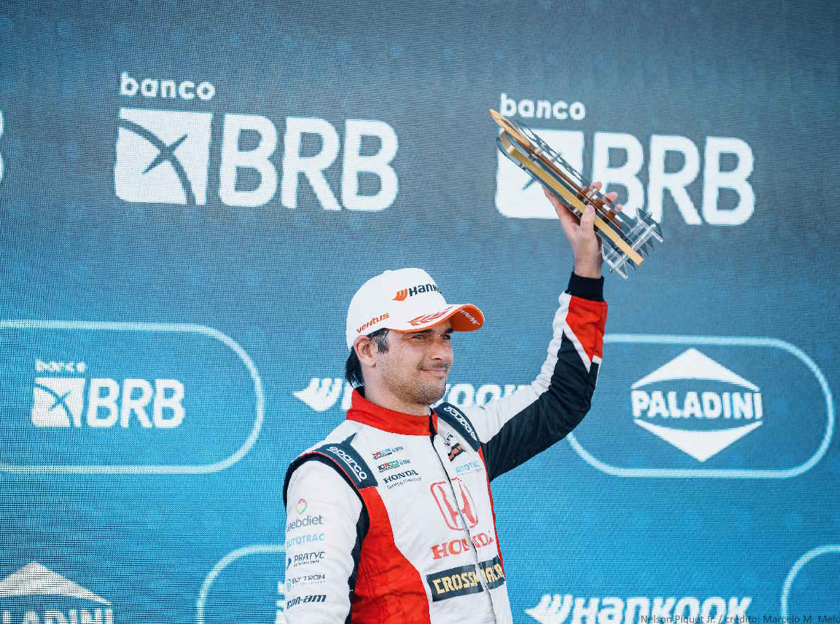Nelson Piquet Jr. ficou com a vitória na corrida 2 / crédito: Marcelo M. Melo - Vicar